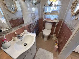 Photo 23- click for photo gallery